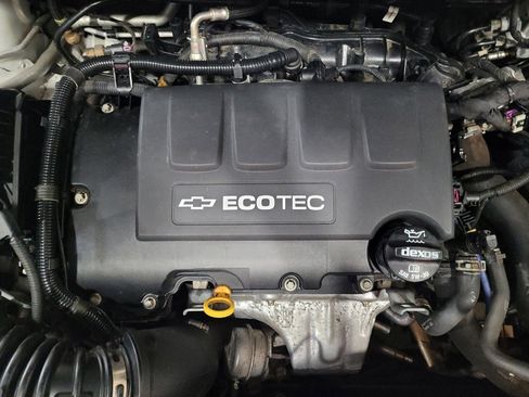 Used 2019 Chevrolet Sonic LT FWD image 30