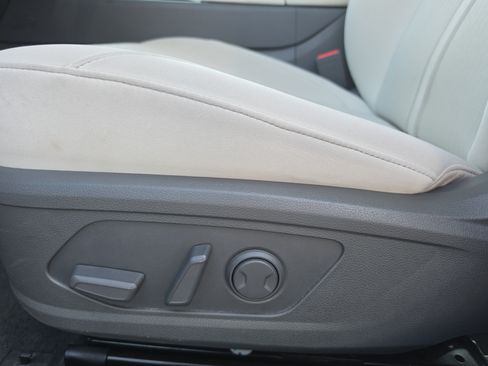 Used 2025 Hyundai Sonata SEL FWD image 13