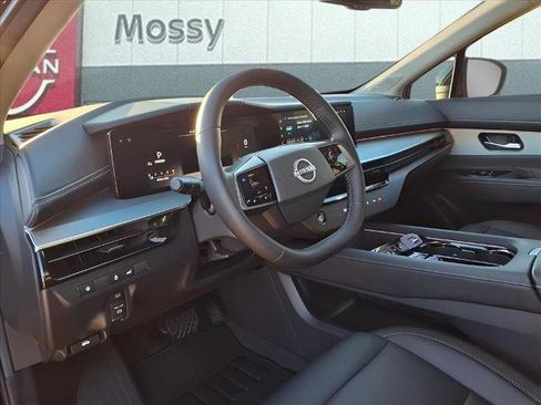 Certified 2025 Nissan Murano SL image 10