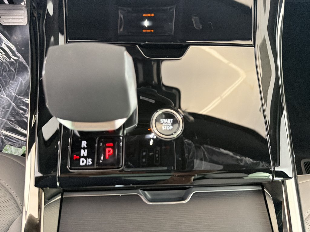 New 2027 Land Rover Range Rover Sport SE AWD/4WD image 20