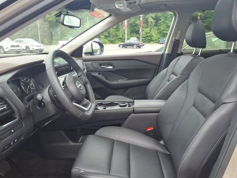 Used 2023 Nissan Rogue SL w/ SL Premium Package AWD/4WD image 5