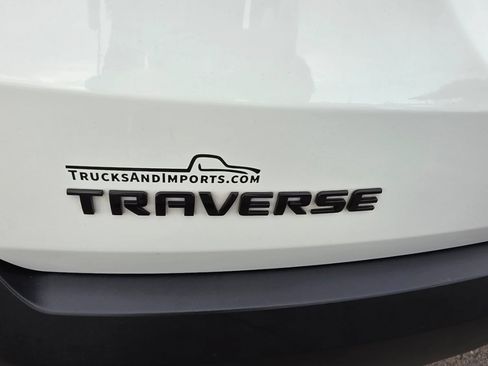 Used 2019 Chevrolet Traverse LS w/ LPO, Blackout Package FWD image 9