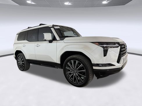 Used 2024 Lexus GX 550 w/ Accessory Package (Z1) AWD/4WD image 7