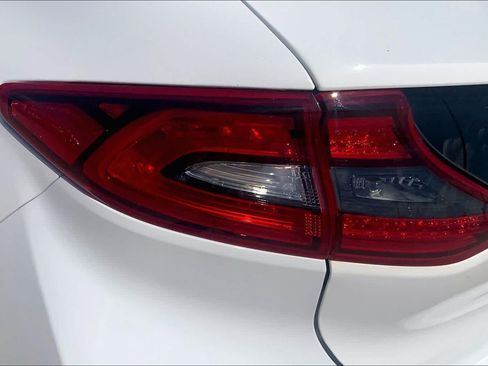 Used 2017 Hyundai Ioniq SEL FWD image 28