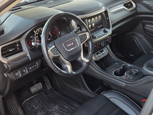 Used 2021 GMC Acadia Denali w/ Denali Technology Package image 10