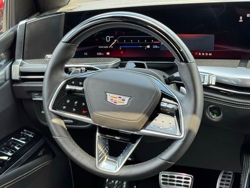 Used 2025 Cadillac Escalade V image 27