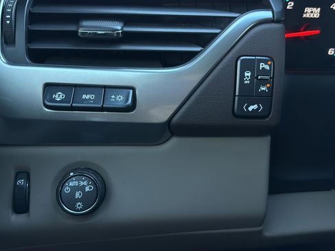 Used 2017 Chevrolet Tahoe Premier image 33