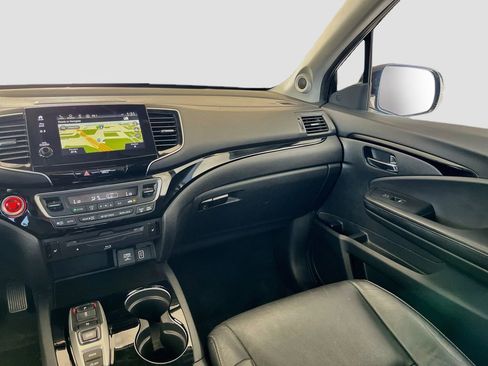 Used 2021 Honda Pilot Touring image 24