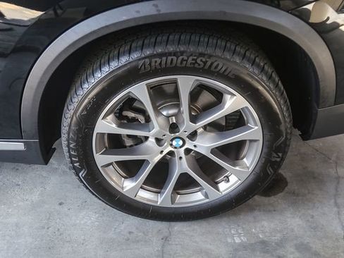 Used 2024 BMW X5 xDrive40i w/ Climate Comfort Package AWD/4WD image 11