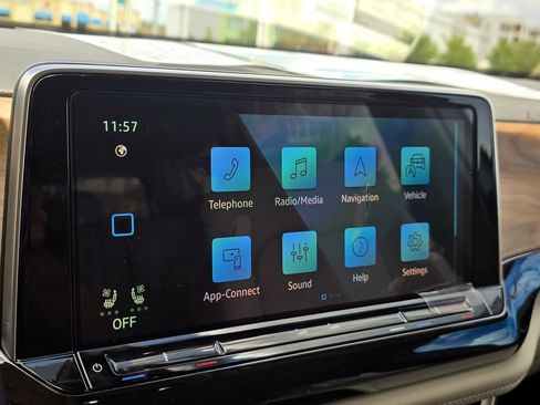 New 2026 Volkswagen Atlas SE FWD image 11