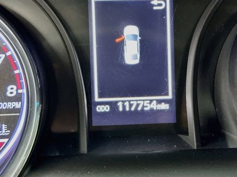 Used 2019 Toyota Camry LE FWD image 12