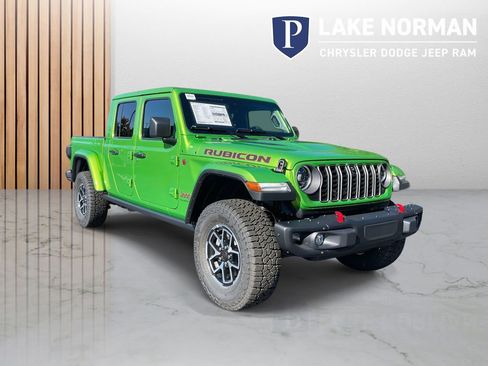New 2025 Jeep Gladiator Rubicon image 2