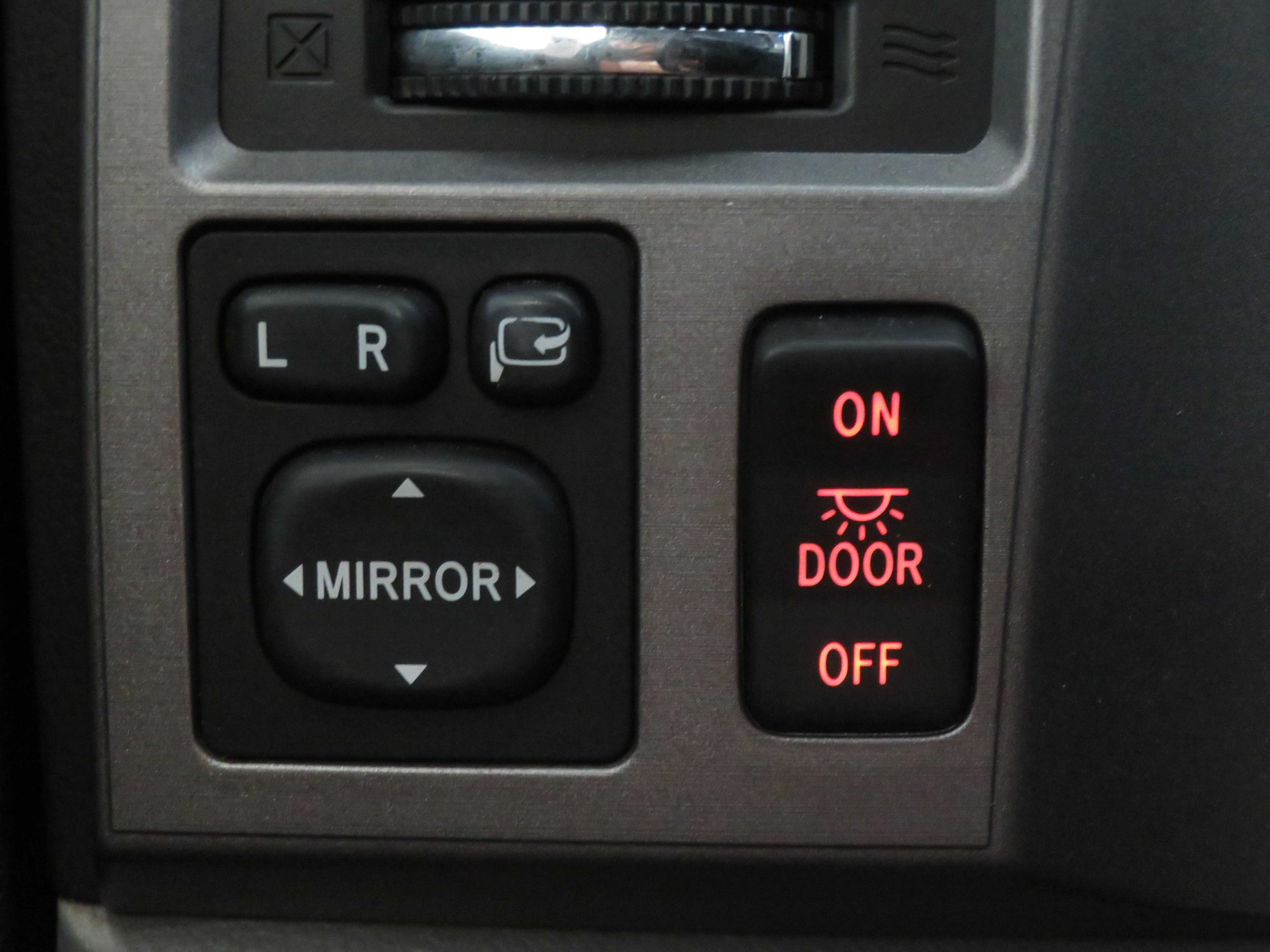 Used 2012 Toyota Sequoia Platinum AWD/4WD image 38