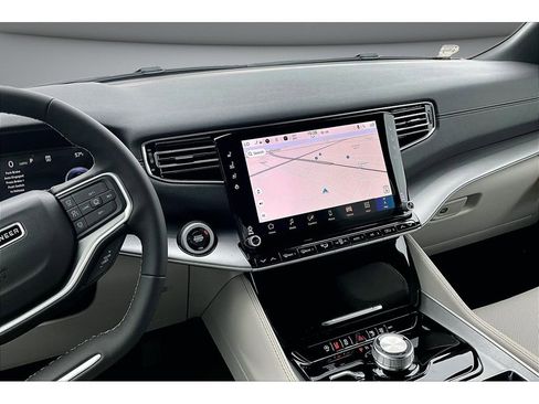 New 2026 Jeep Grand Wagoneer Limited AWD/4WD image 8