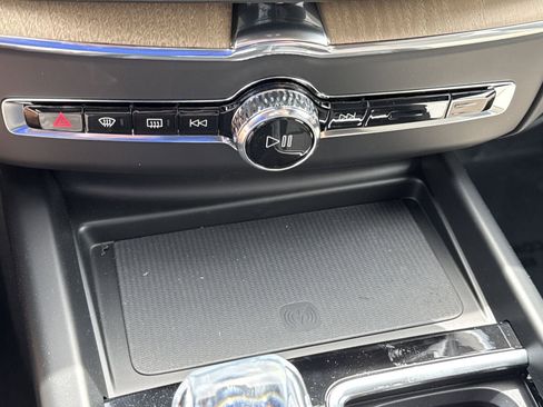 New 2026 Volvo XC60 T8 Plus w/ Protection Package Premier image 28