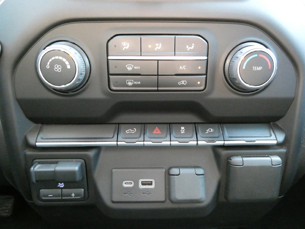 Certified 2022 Chevrolet Silverado 2500 Custom w/ Gooseneck/5TH Wheel Package AWD/4WD image 29
