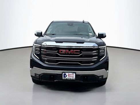 Used 2025 GMC Sierra 1500 SLT RWD image 2