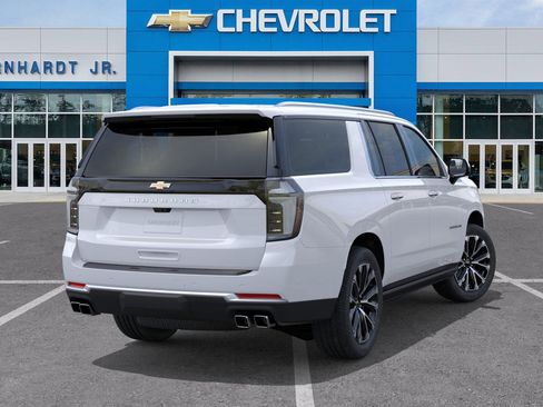 New 2026 Chevrolet Suburban High Country image 6