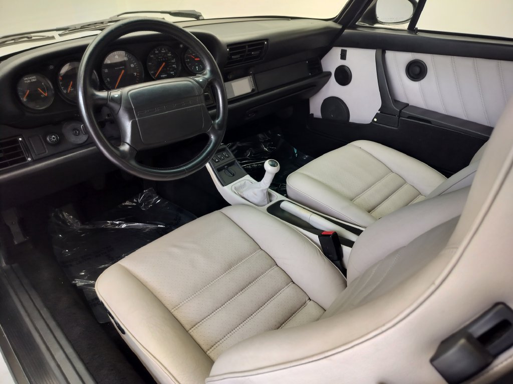 Used 1992 Porsche 911 Carrera RWD image 4