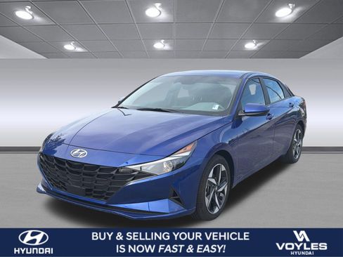 Used 2023 Hyundai Elantra SEL w/ Convenience Package image 1