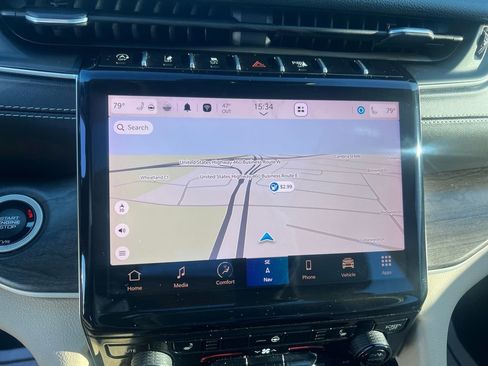 Used 2022 Jeep Grand Cherokee L Limited image 20