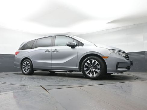Used 2023 Honda Odyssey EX-L image 34
