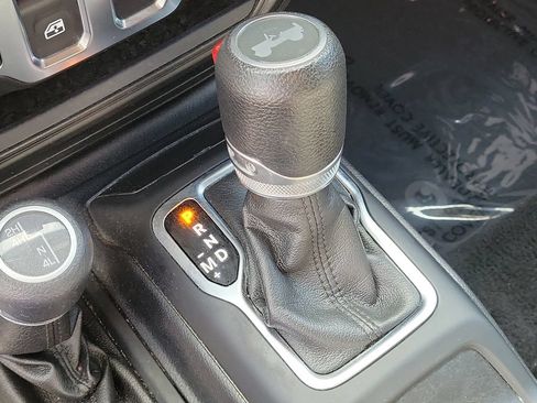 Used 2021 Jeep Wrangler Sport AWD/4WD image 32