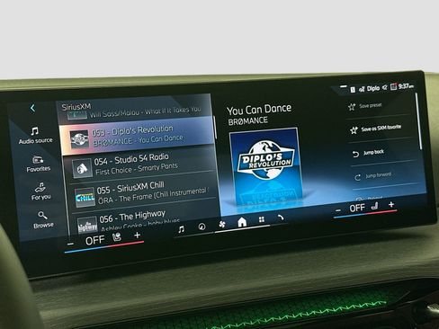 New 2026 BMW 330i Sedan w/ M Sport Package image 14