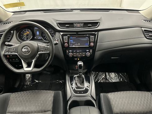 Certified 2017 Nissan Rogue SV w/ SV Premium Package image 25