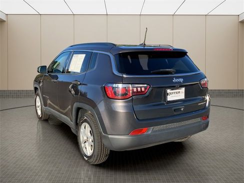 Used 2019 Jeep Compass Sport image 3