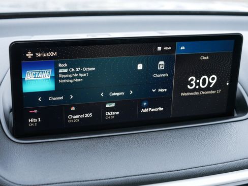 Used 2023 Acura MDX image 22