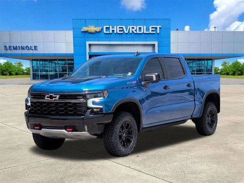 Used 2023 Chevrolet Silverado 1500 ZR2 w/ Technology Package AWD/4WD image 2