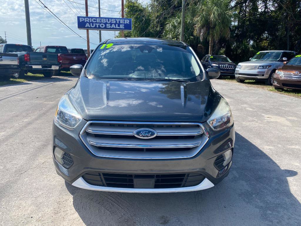 Used 2019 Ford Escape SE FWD image 3