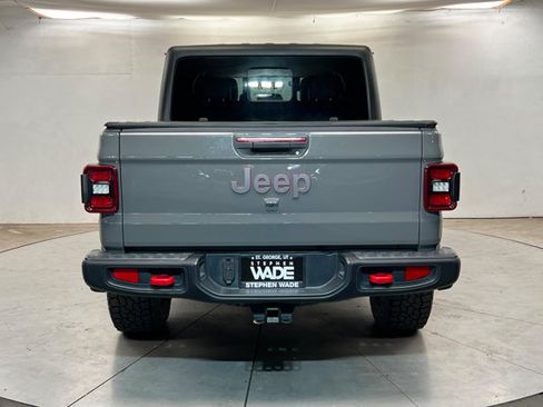 Used 2021 Jeep Gladiator Rubicon AWD/4WD image 4