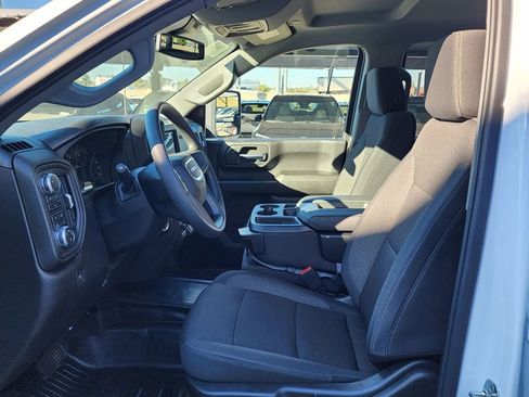 New 2026 GMC Sierra 2500 Pro w/ Convenience Package image 17