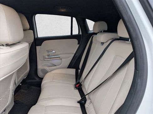 Used 2021 Mercedes-Benz GLA 250 4MATIC image 18