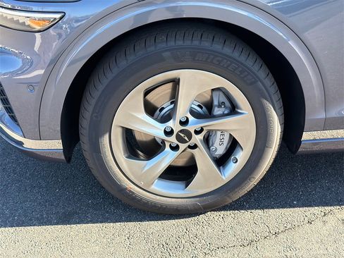 New 2026 Genesis GV70 2.5T Advanced image 11