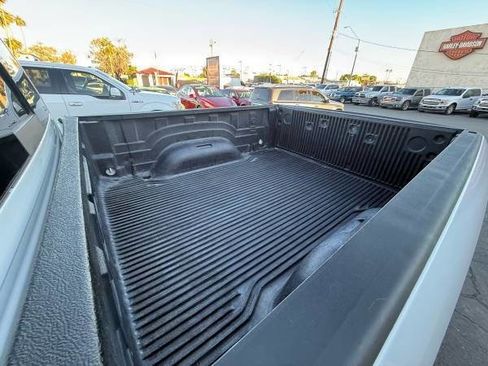 Used 2018 RAM 2500 SLT image 11