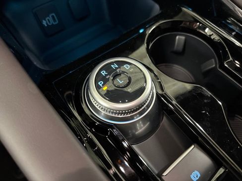 New 2026 Ford Explorer Platinum image 28