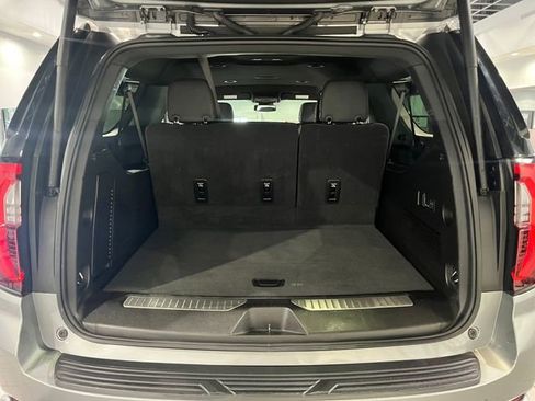 Used 2025 GMC Yukon XL Denali AWD/4WD image 10
