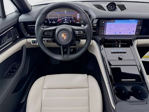 New 2026 Porsche Panamera image 25