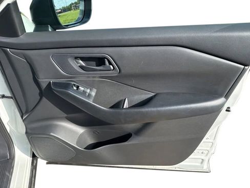 Used 2024 Nissan Rogue S FWD image 13