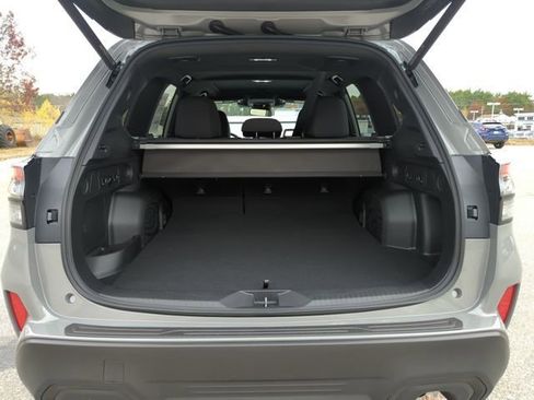 Certified 2025 Subaru Forester Premium AWD/4WD image 31