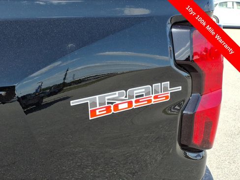 New 2026 Chevrolet Colorado Trail Boss AWD/4WD image 9