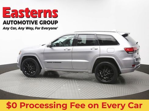 Used 2017 Jeep Grand Cherokee Laredo AWD/4WD image 61