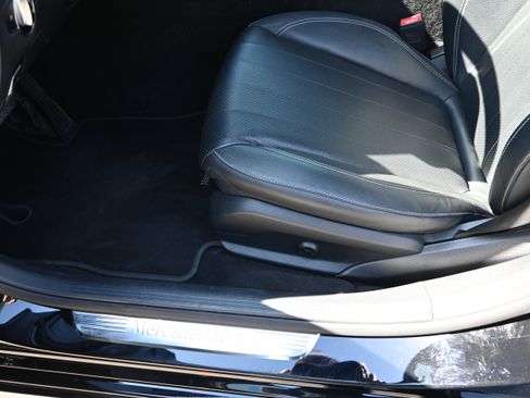 Used 2017 Mercedes-Benz E 300 image 28