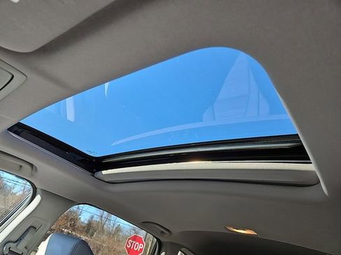 Used 2020 Honda CR-V Touring image 15