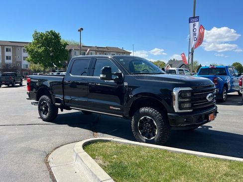 Used 2026 Ford F350 Platinum w/ Tremor Off-Road Package AWD/4WD image 8