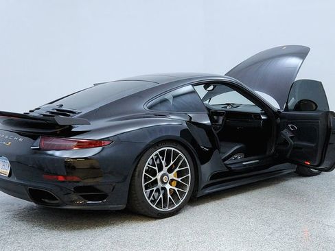 Used 2014 Porsche 911 Turbo S image 11