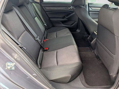 Used 2018 Honda Accord LX image 18